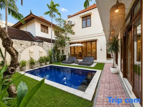 Seminyak Double6 Beach 5BR Villa - pool & parking