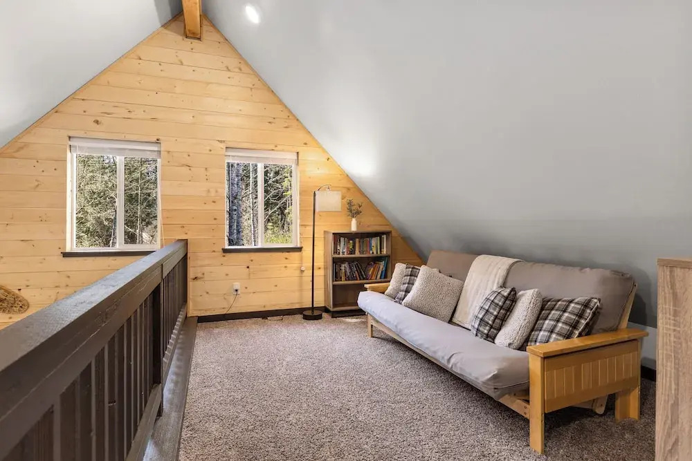 Hikers Haven w/ Hot Tub - Near Mt Rainier!