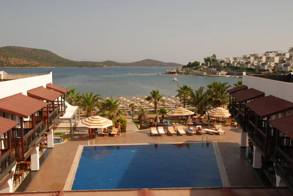 Costa Bitezhan Hotel