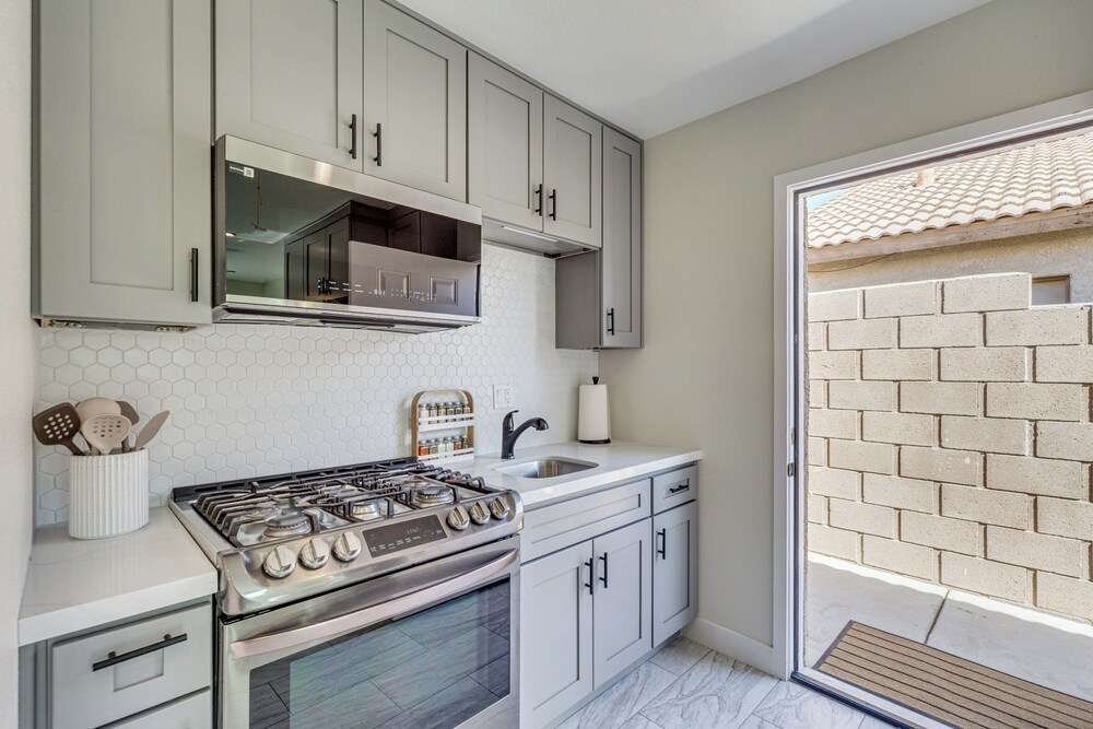 Near Coachella Music Festival: Cozy Indio Home!