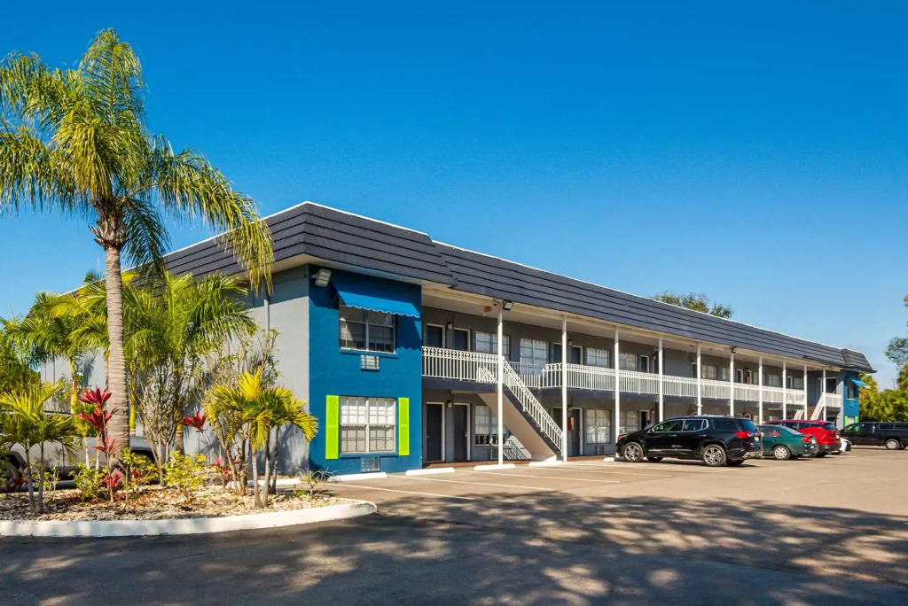 SureStay Hotel by Best Western Sarasota Lido Beach