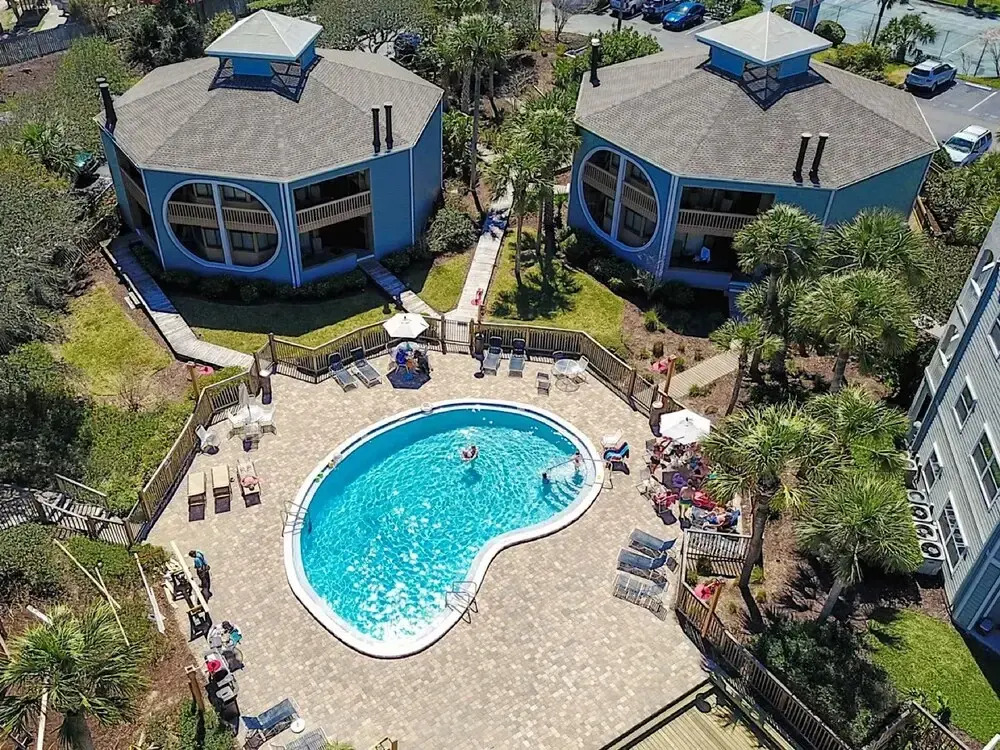 Seaside Haven Stylish Condo 3 Pools New Rental