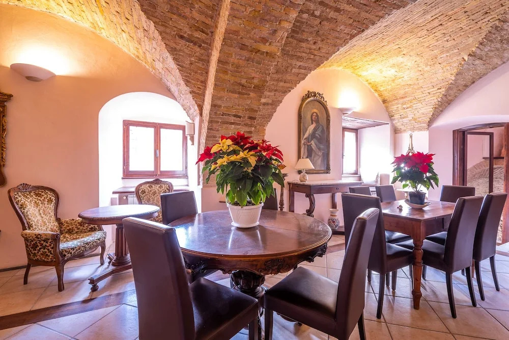 HOTEL TREVI Palazzo Natalini