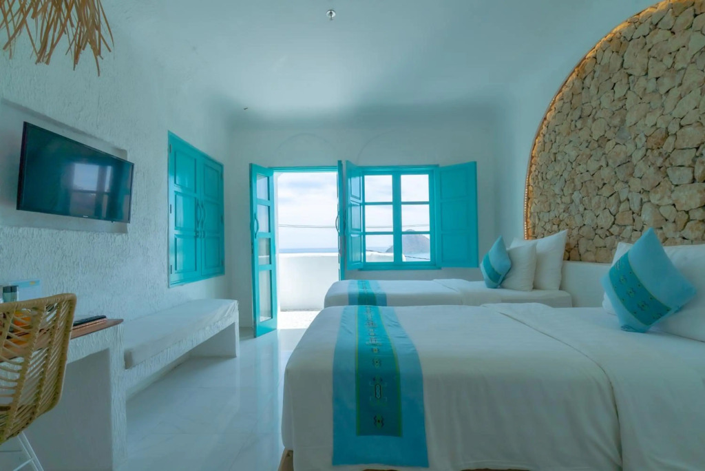 Loccal Collection Hotel Komodo