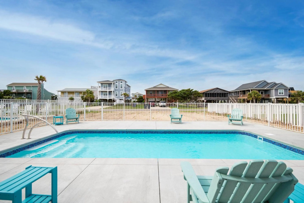 Southern Seabreeze by Oak Island Accommodations