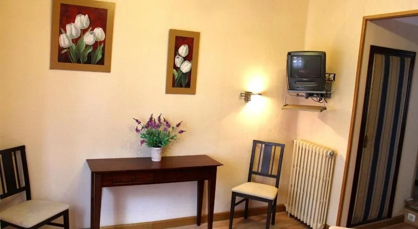 Hostal De La Torre Hostal Economico