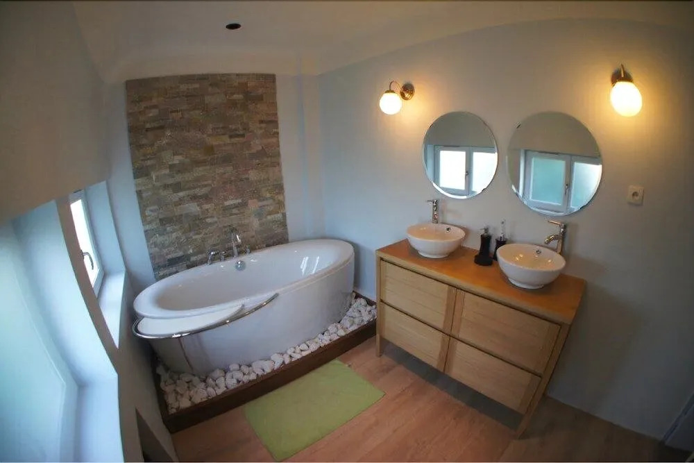 Bed & Breakfast Crosne Plazza & Spa