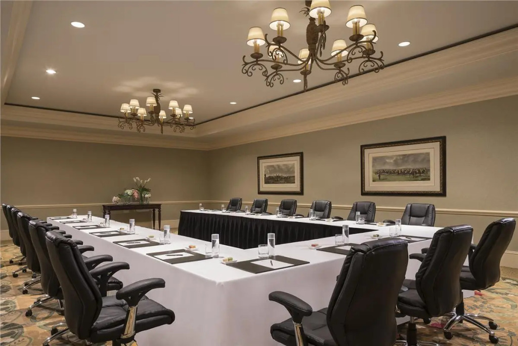 The Ritz-Carlton Naples, Tiburon