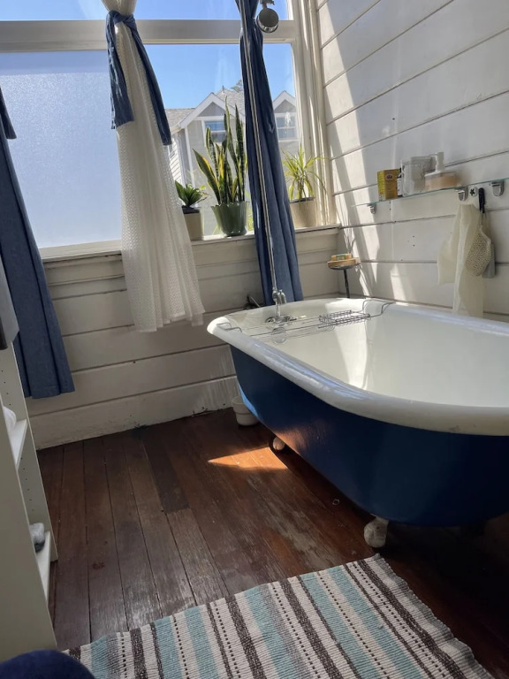 B-Loves Guest House