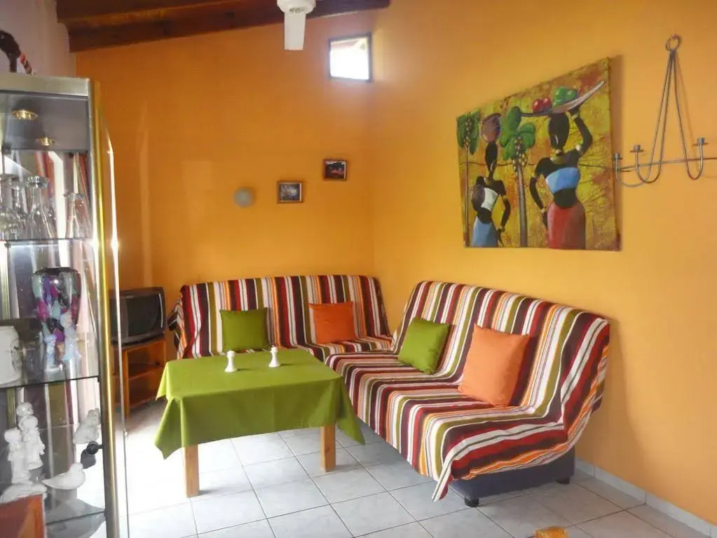 El Flamboyan Apartments