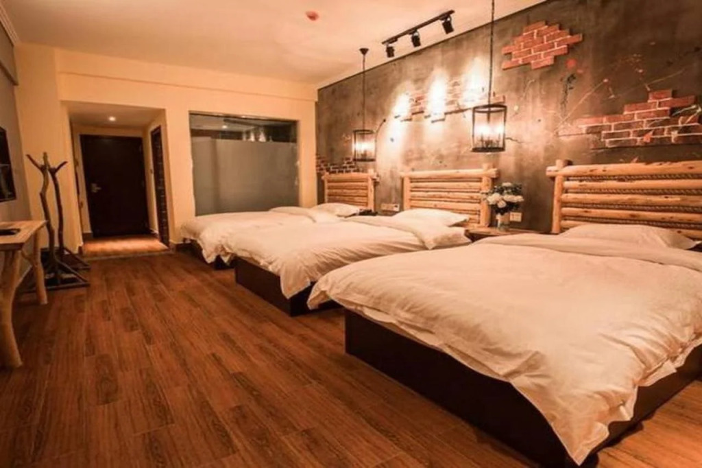 Zhangjiajie Interval Time Travel Inn