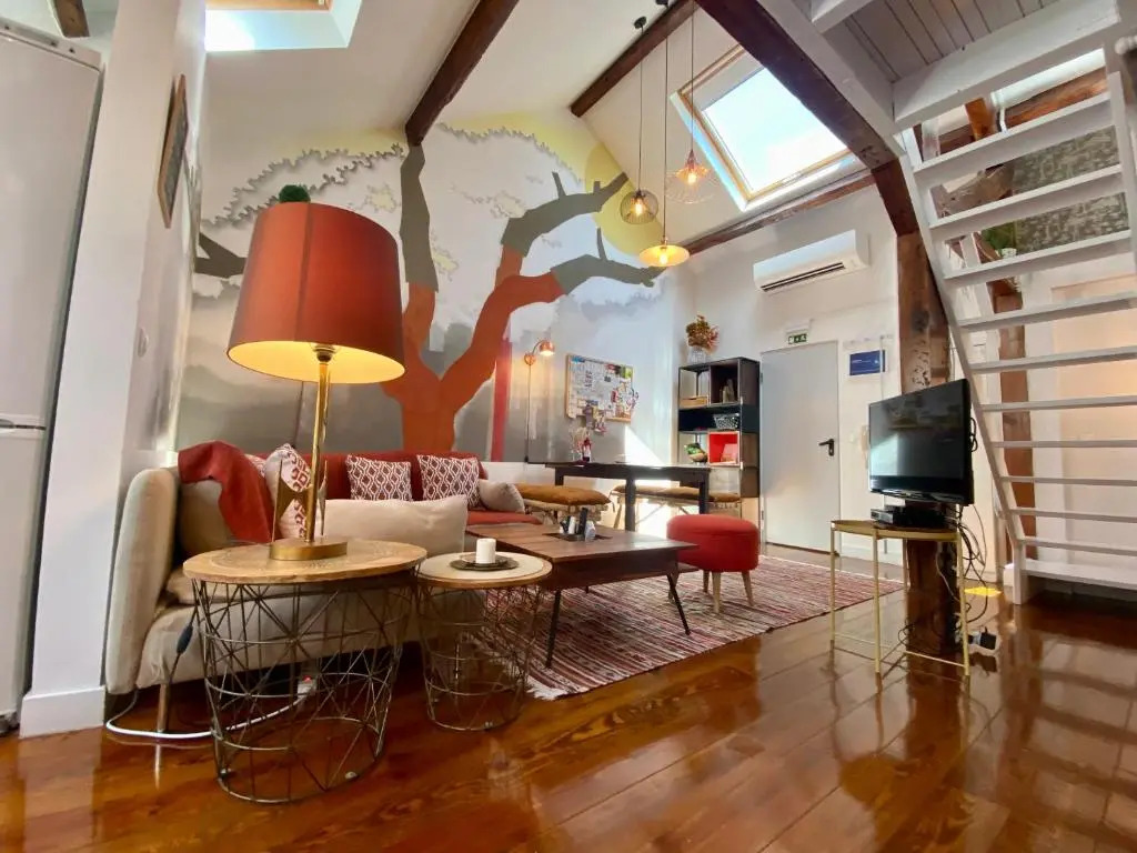 Studios with Mezzanine Rua da Moeda
