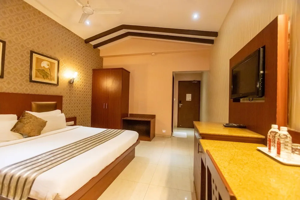 Freesia By Express Inn