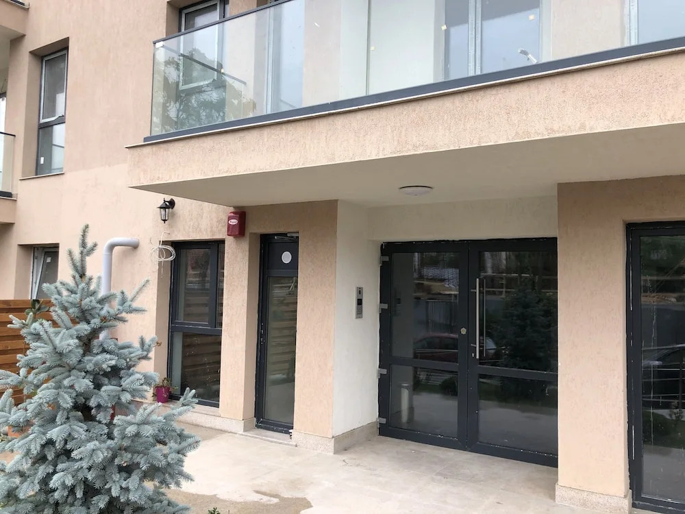 Unique Penthouse Lakeview W19