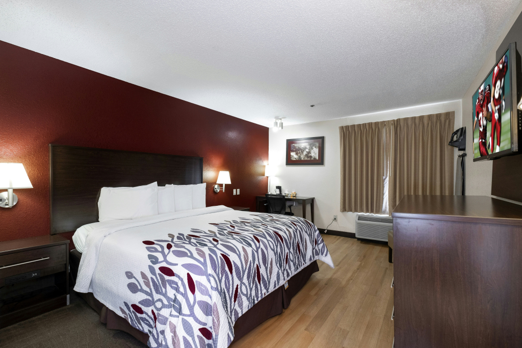 Red Roof Inn & Suites Dover Downtown