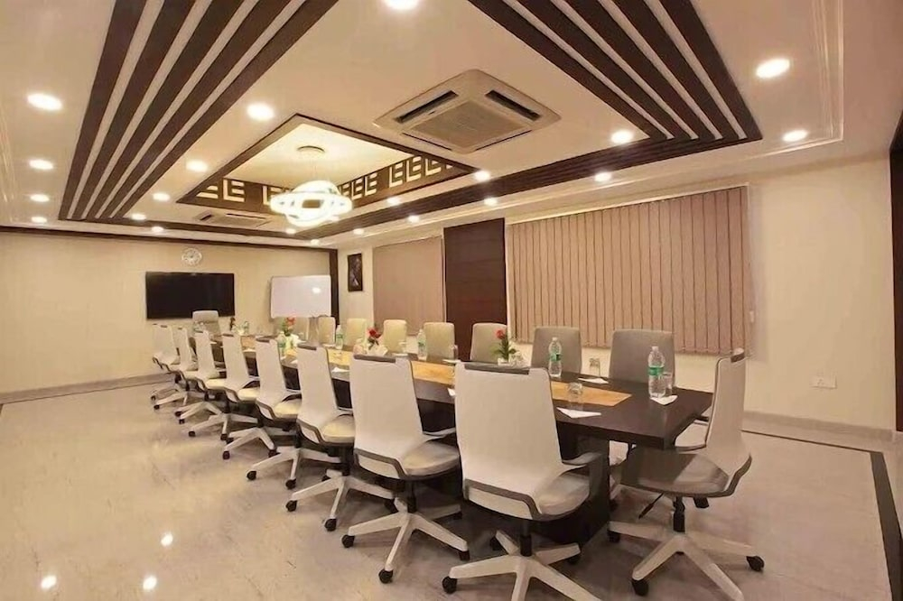 Casa Luxury Suites Inn