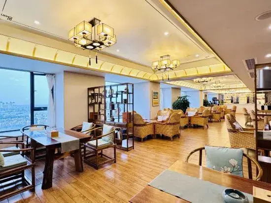 Yijia Lijing Hotel (Xipu Metro Station)