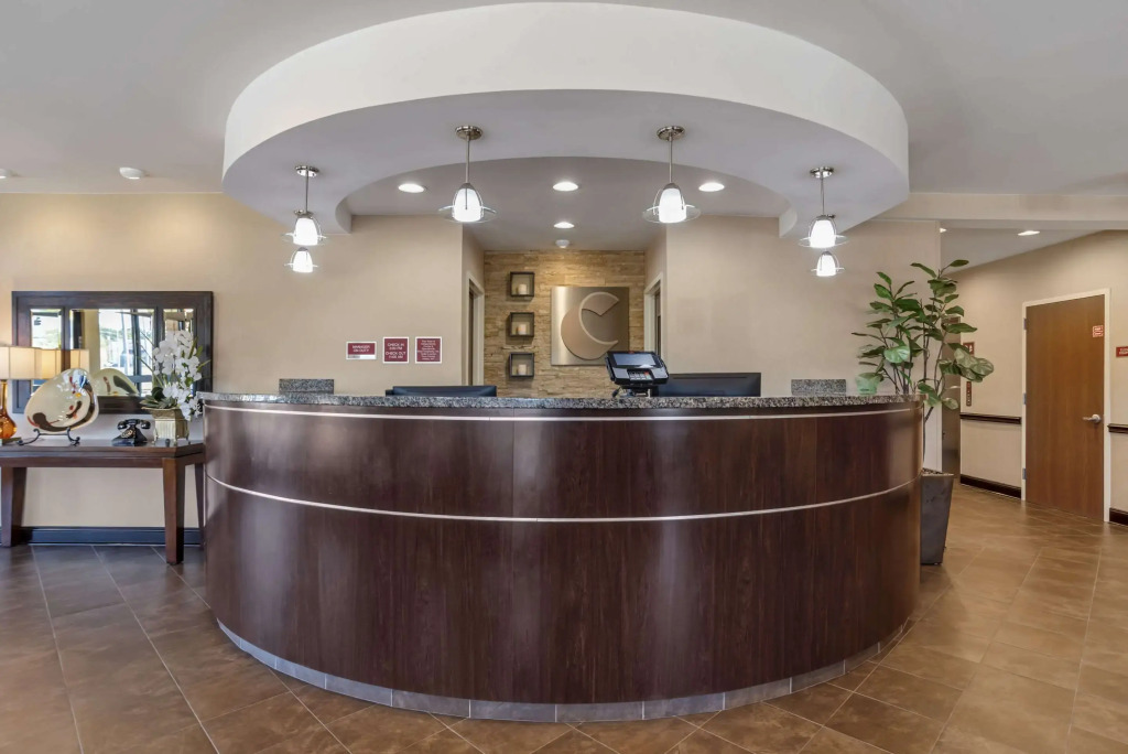 Comfort Suites