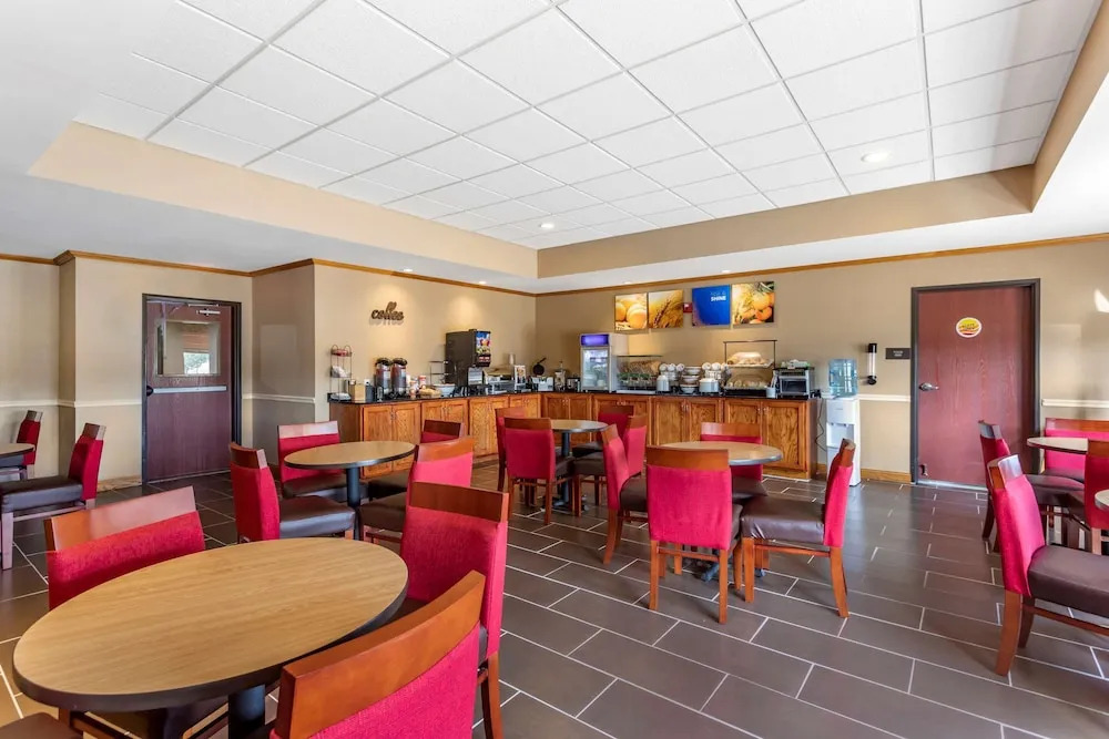 Days Inn & Suites Carbondale