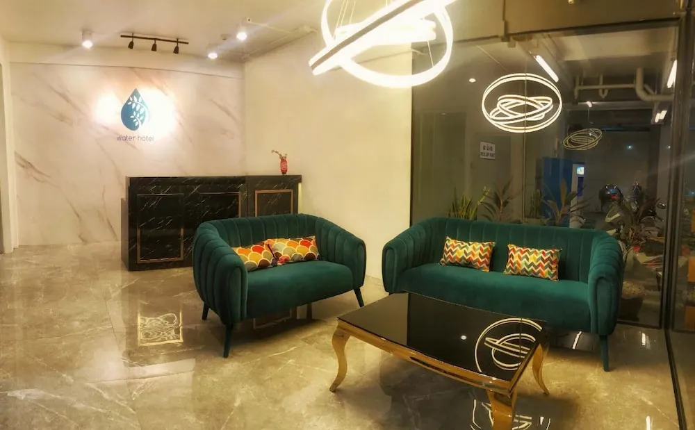 Water Aparthotel
