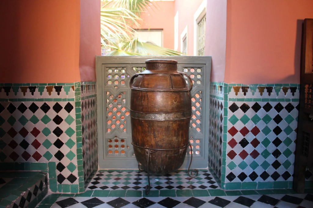 Riad Kaiss By Anika