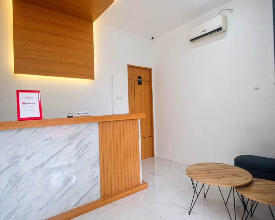 RedDoorz near Ambarrukmo Area