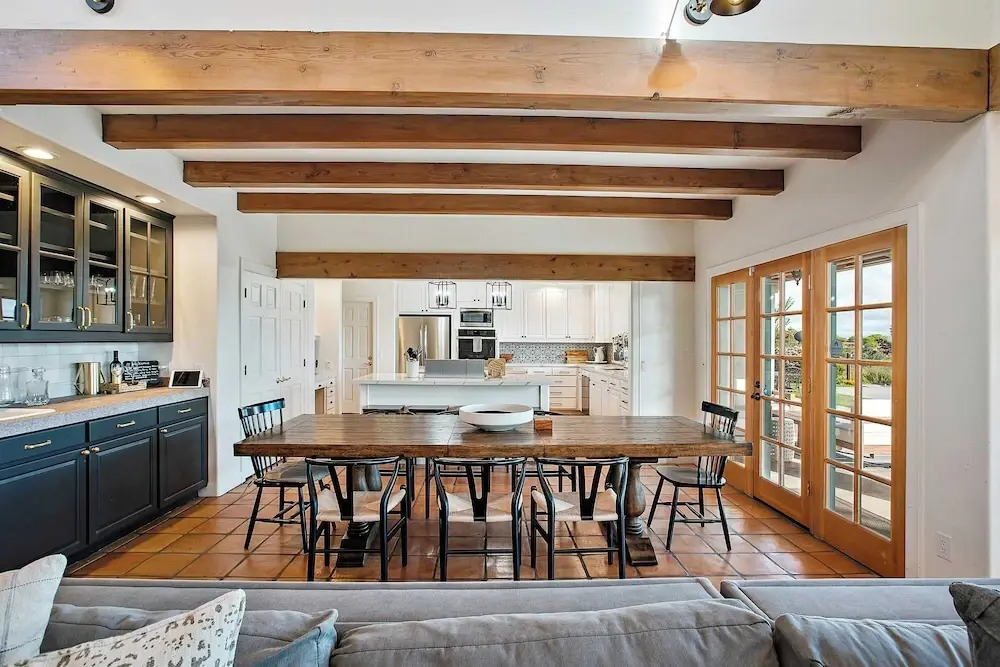 40-acre Wine Trail Estate Vineyard Views, Pool, Hottub Wellsona by Avantstay