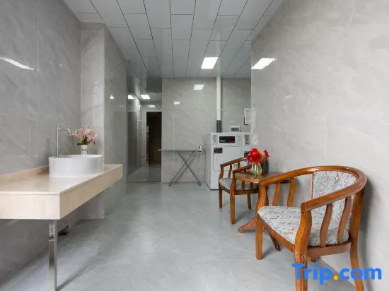 Vienna International Hotel (Meizhou Xingning High-speed Railway Station Branch)