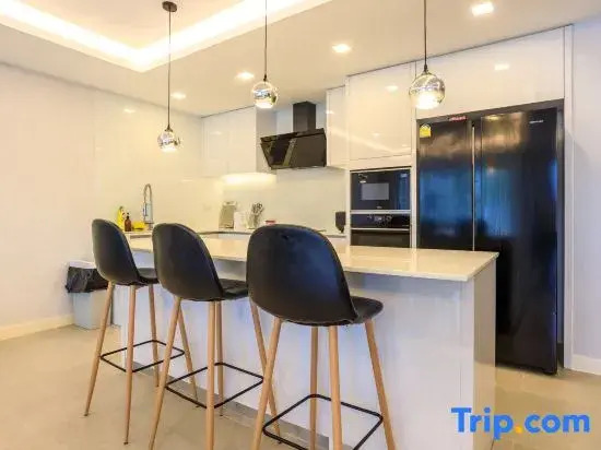 Serenity Jomtien Villa 芭提雅市中心花园泳池别墅 五卧四卫独栋别墅