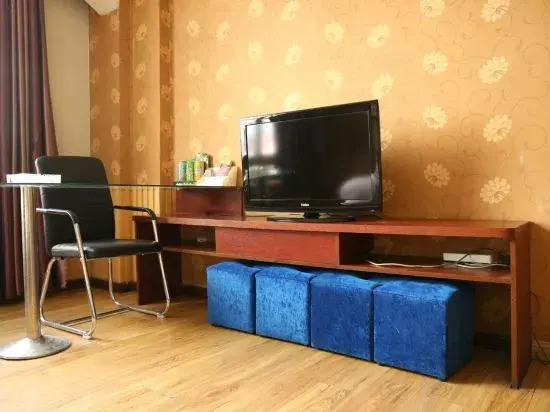 Pingdu Nijia Business Hotel