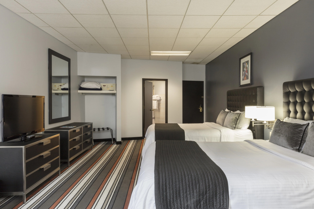 Broadway Plaza Hotel