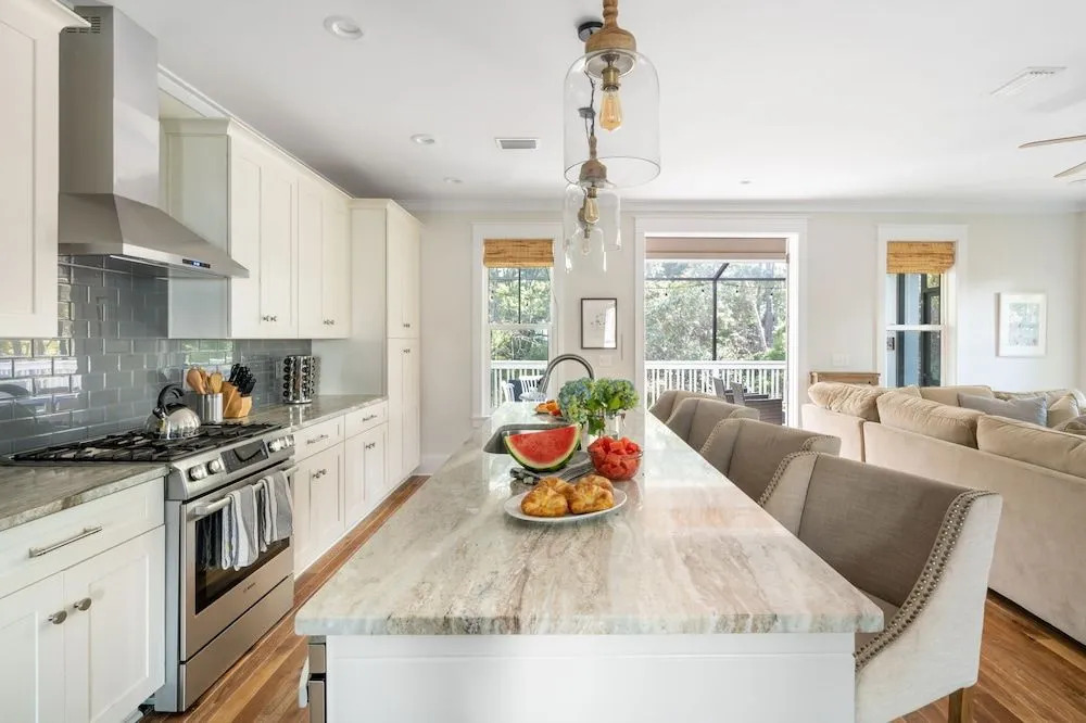 Ramona by Avantstay Sun Soaked Home w/ Lush Surroundings