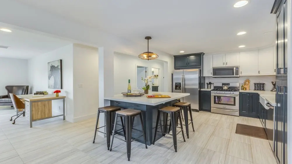 Carnelian - 5 Br Home
