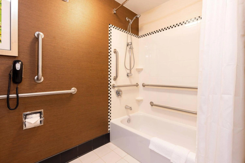 Fairfield Inn & Suites Bedford