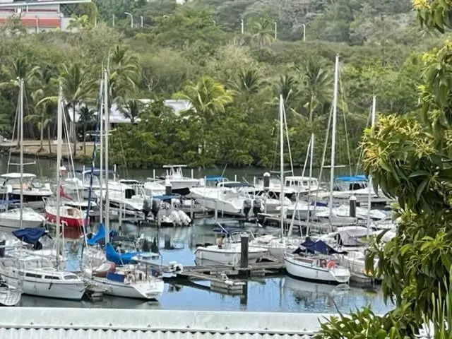 Luxueux T3 à la marina du Gosier