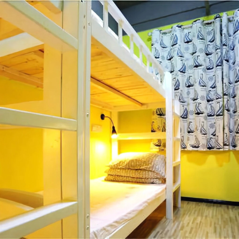 Time Machine International Youth Hostel