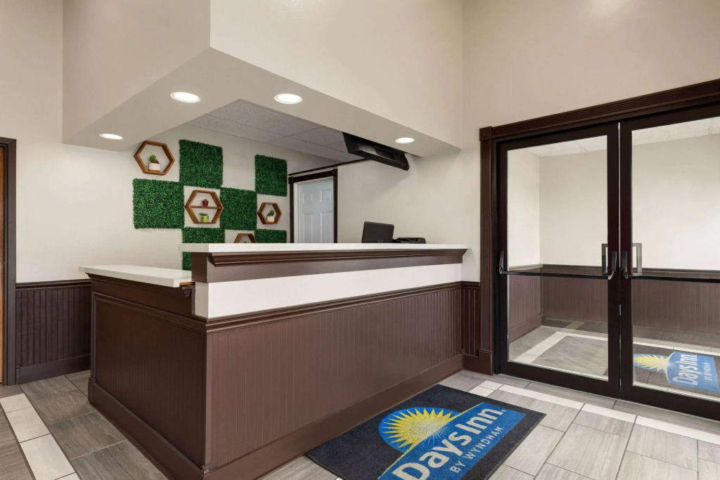 Days Inn by Wyndham Hillsboro