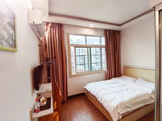 Fenghuang Ancient Town Runlong Boutique Homestay (Ancient Town Branch)
