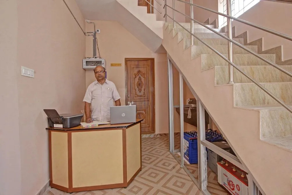 Sri Rugmani Residency by OYO Rooms