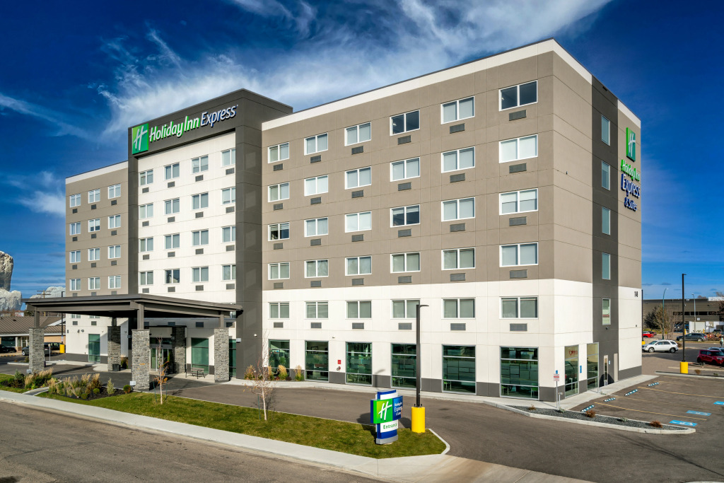 Holiday Inn Express & Suites - Brandon by IHG