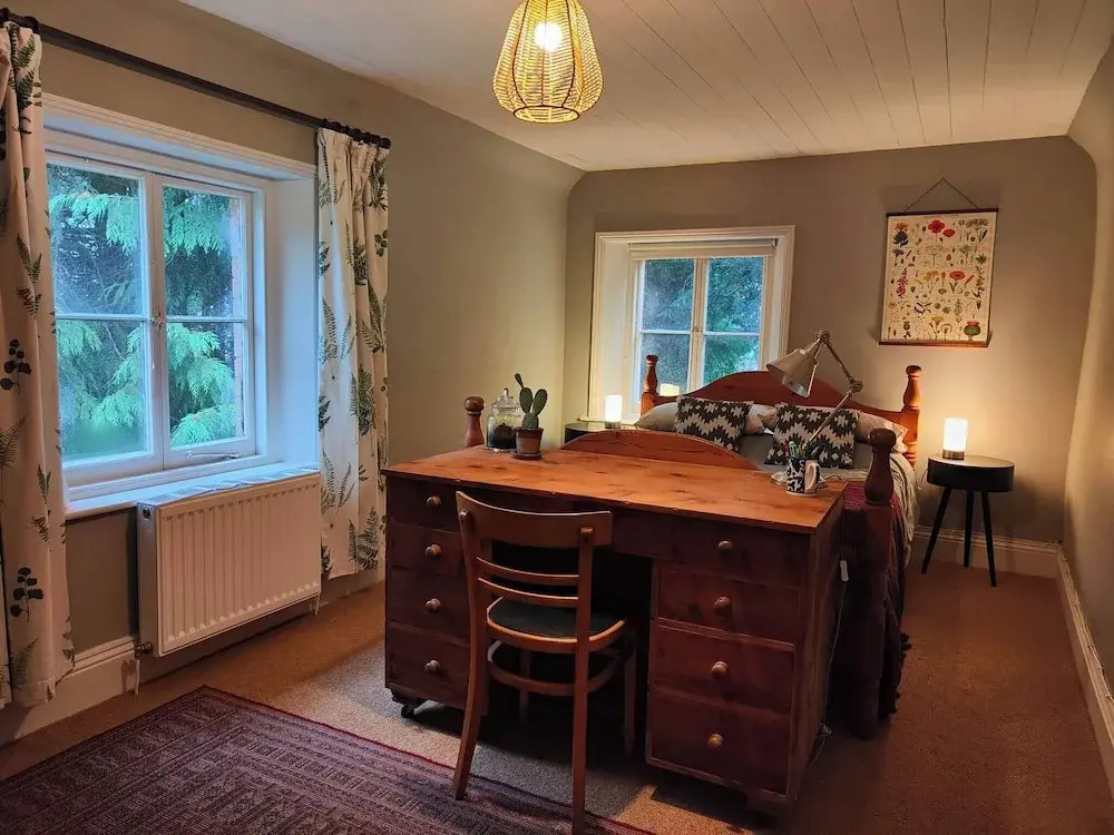 Cosy Cottage Nestled in May Hill Woodlands