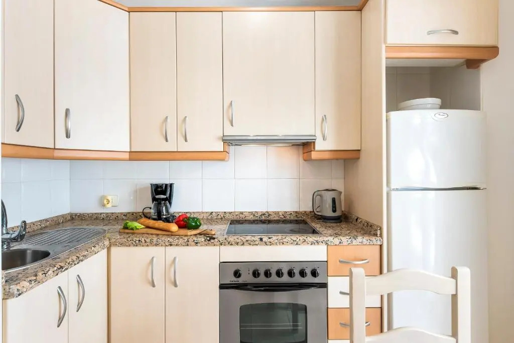 17 LOS CRISTIANOS CENTRAL by the BEACH ,WiFi