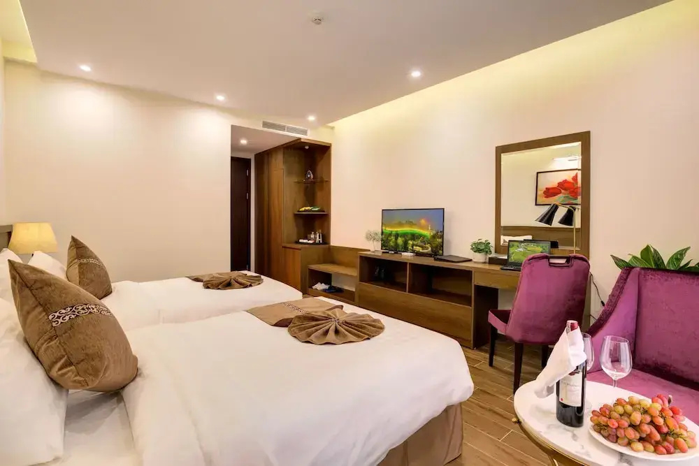 Heaven Gate Hotel O Quy Ho