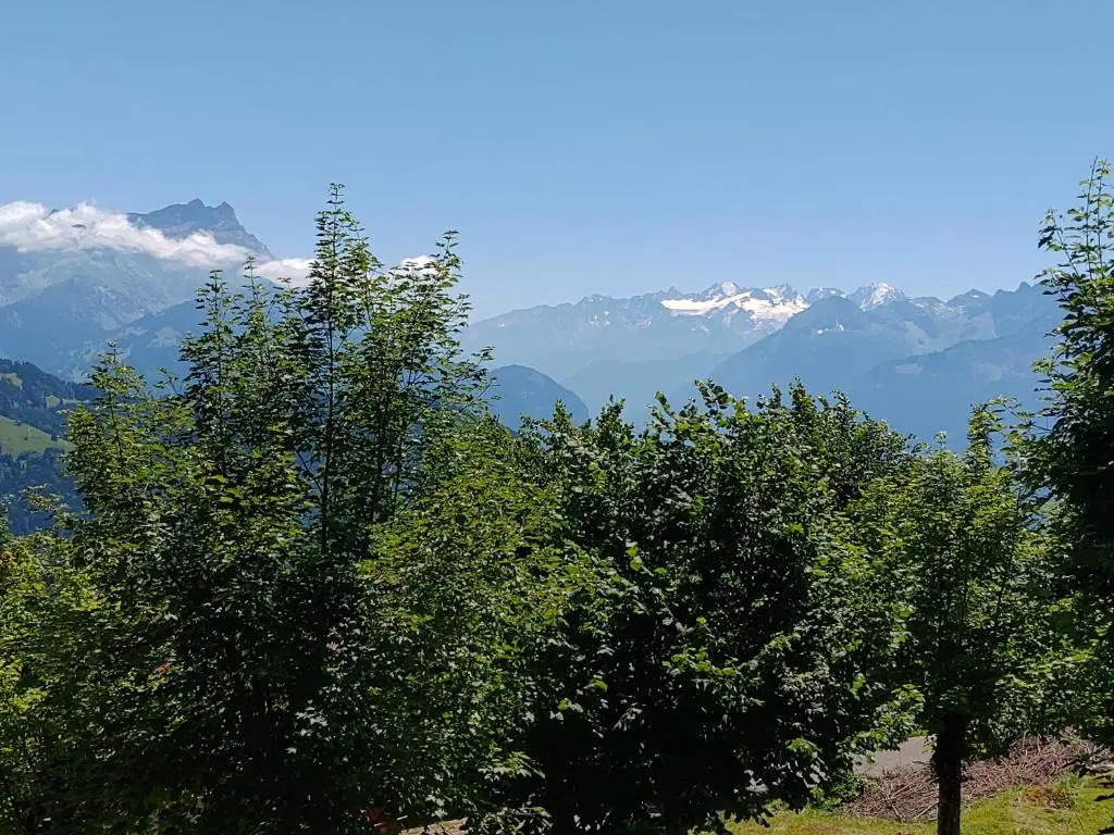 Studio au calme, vue imprenable sur la vallée