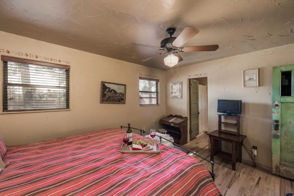 Fox Hollow Condo #35, 2 Bedrooms, Sleeps 4, Decks, Washer and Dryer