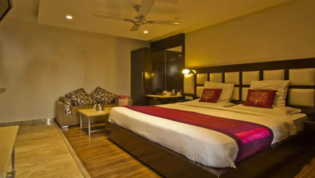 Lavish Inn