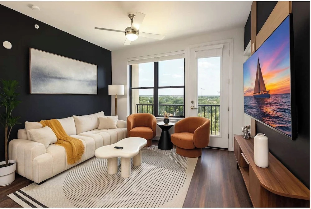 Labor by Stylish Stays