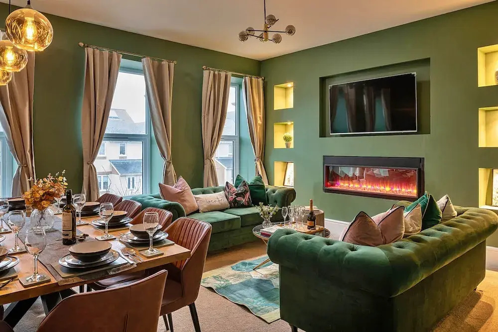 Spacious sea View Apartment in Pwllheli, No Deposit