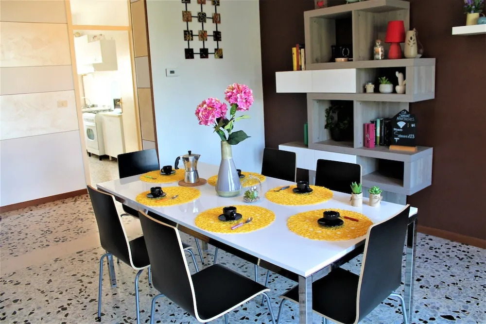 Isa Garden Apartments