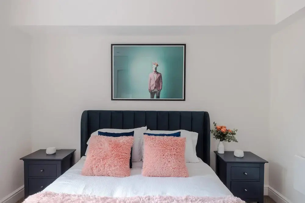 The Vanity Affair - Fitzrovia - by Frankie Says
